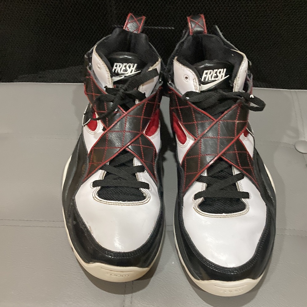 “RARE” 2009 NIKE FRESH AIR ZOOM SHARKALAID